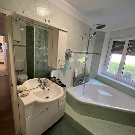 Apartma Kresnicka *