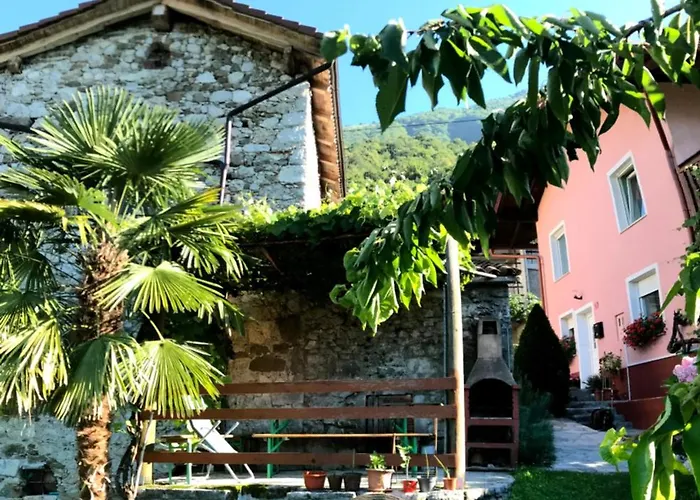 Apartma Kresnicka דירה